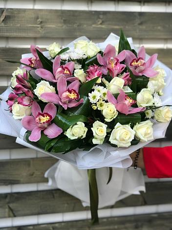 Букет цветов из: Розы и Хризантемы в Камышеватской