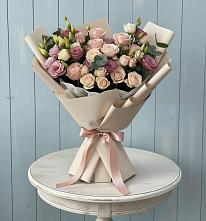 Букет цветов из:  Розы и Лизиантусы в Камышеватской