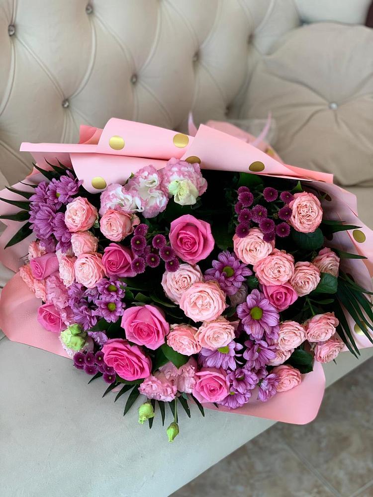 Букет цветов из: Хризантемы, Розы и Лизиантусы в Камышеватской