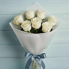 Букет 7 Белых роз Эдлесс Лав в Камышеватской