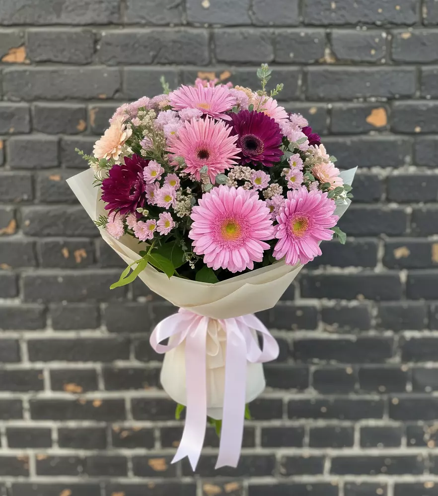 Букет цветов из: Герберы и Хризантемы в Камышеватской