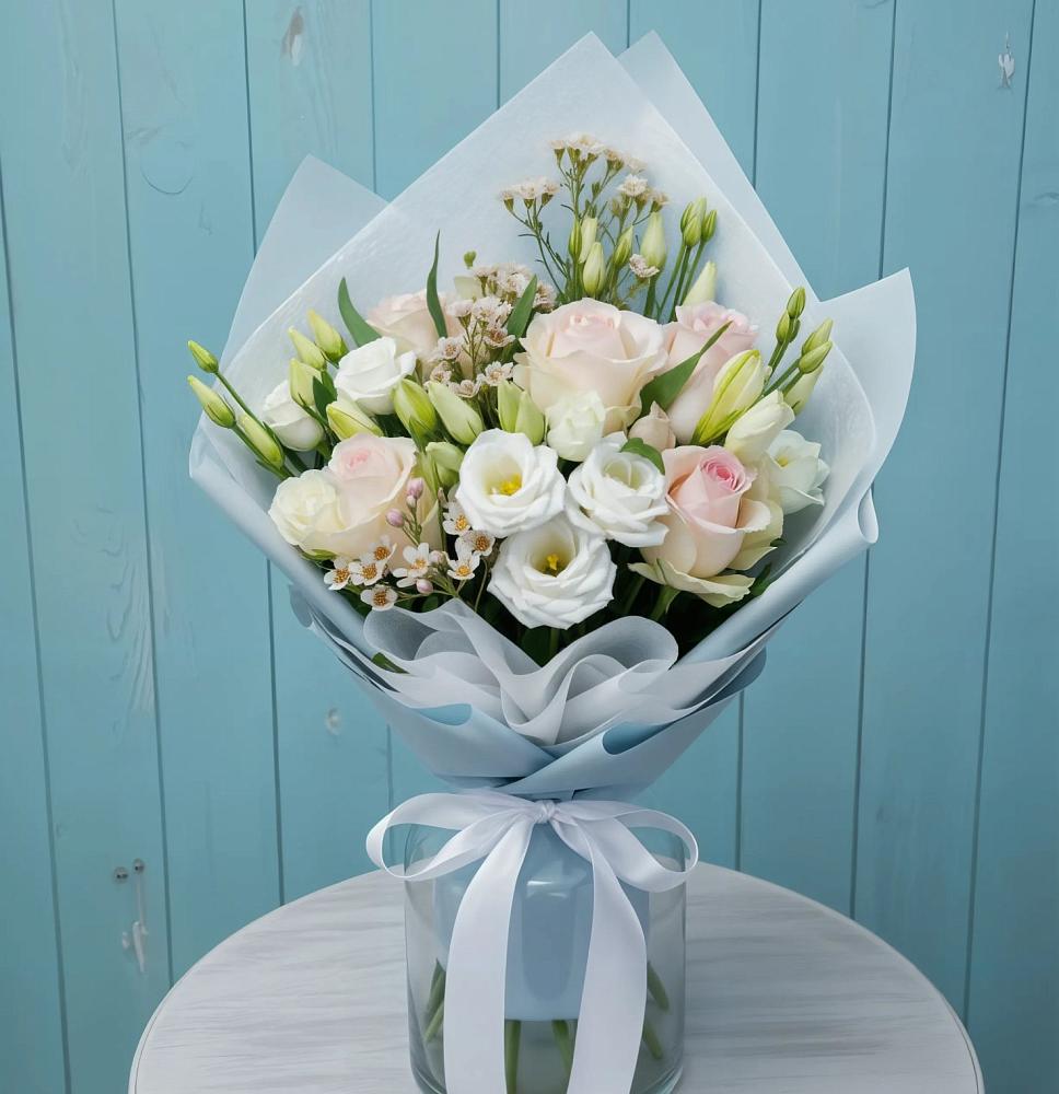 Букет цветов из: Розы и Лизиантусы в Камышеватской