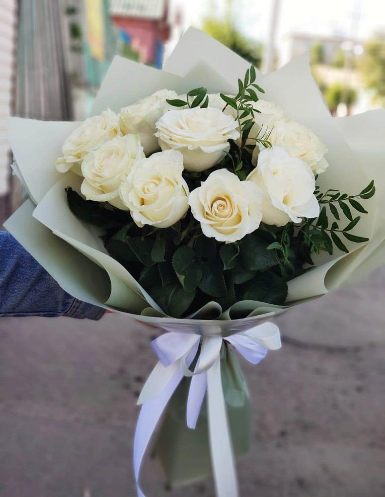 Букет Белые розы Проуд в Камышеватской
