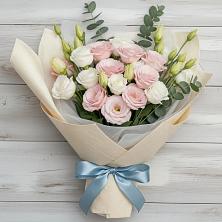 Букет цветов из:  Лизиантусы в Камышеватской