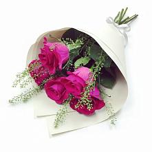 Букет цветов из:  Розы в Камышеватской