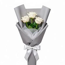 Букет 3 белые розы в Камышеватской