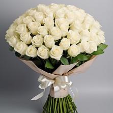 Букет 101 беля роза Белоснежка в Камышеватской