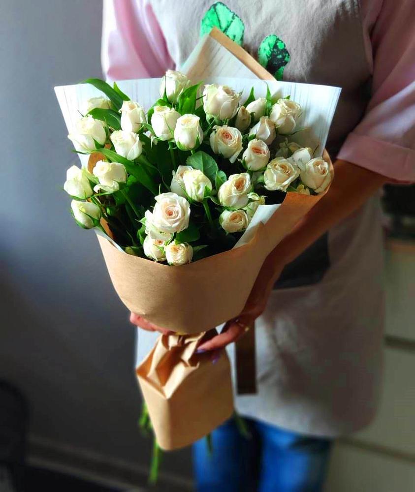 Букет цветов из: Розы в Камышеватской