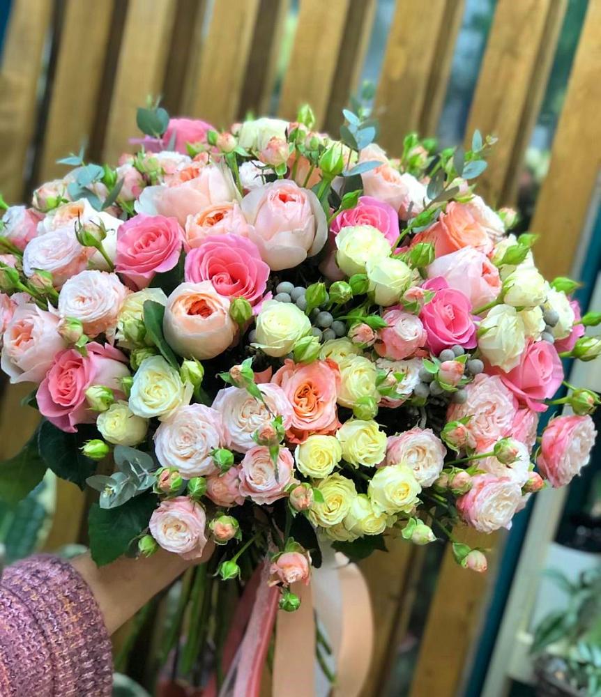 Букет цветов из: Розы в Камышеватской