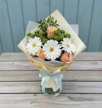 Букет цветов из:  Герберы, Розы и Хризантемы в Камышеватской