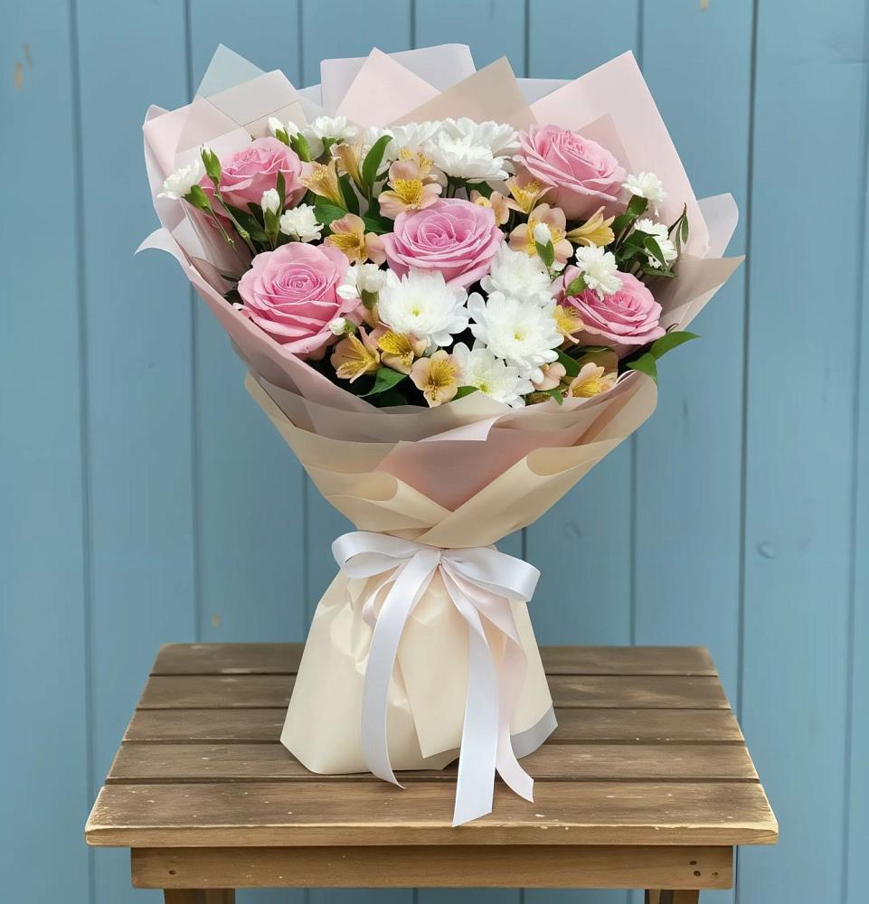 Букет цветов из: Гвоздики, Орхидеи и Розы в Камышеватской