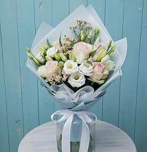 Букет цветов из:  Розы и Лизиантусы в Камышеватской