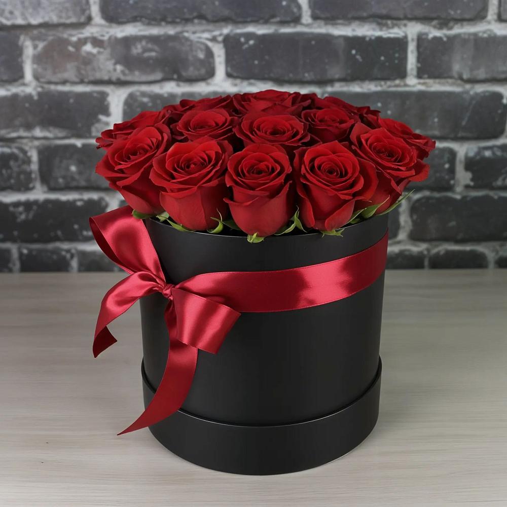 Цветочная композиция из Розы в шляпной коробке в Камышеватской